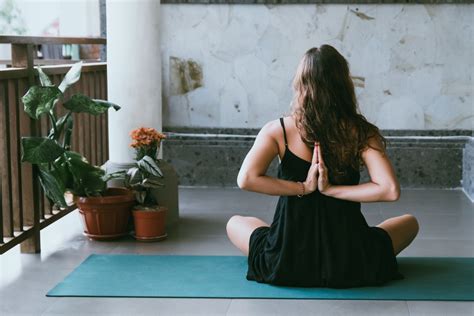 Küçük Evde Yoga ve Meditasyon Alanı Yaratma Fikirleri